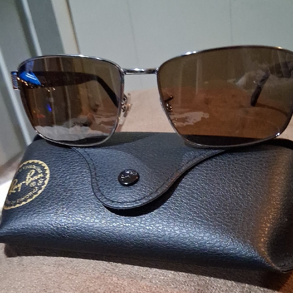 NWOT Ray-Ban Brown and Silver Sunglasses RB3750